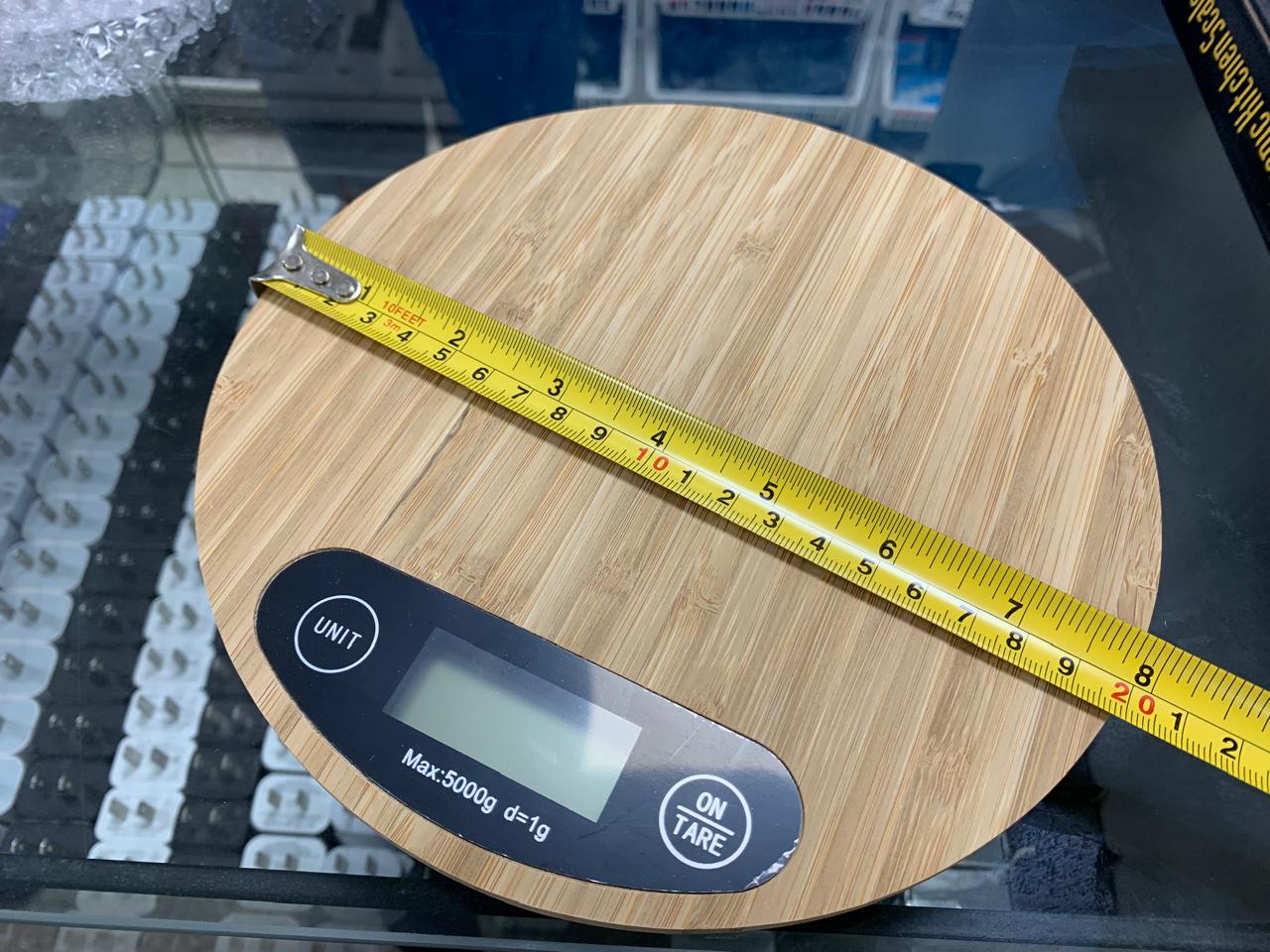 Balanza digital de madera de 8" a baterías AAA, lujo y practicidad!